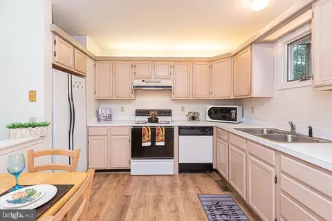 Kitchen - 7 Alden Ct, Ocean Pines, MD 21811 photo 1 of 2