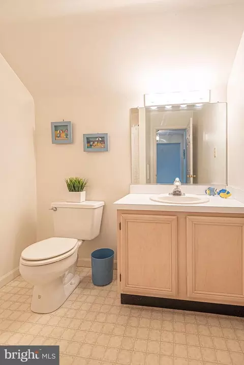 Bath - 7 Alden Ct, Ocean Pines, MD 21811 photo 4 of 5