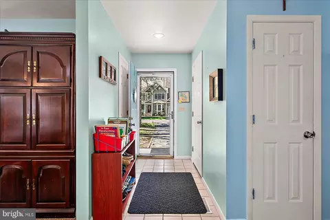 Entry Way - 14 Juneway Ln, Ocean Pines, MD 21811 photo 2 of 4