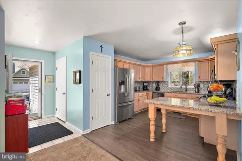 Entry Way - 14 Juneway Ln, Ocean Pines, MD 21811 photo 4 of 4