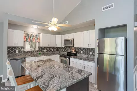 Kitchen - 63 Drawbridge Rd, Ocean Pines, MD 21811 photo 4 of 7