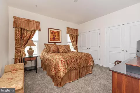 Bedroom - 10315 Quarter Deck Ln, Berlin, MD 21811 photo 7 of 8