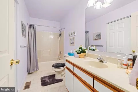 Bath - 1038 Ocean Pkwy, Ocean Pines, MD 21811 photo 2 of 2