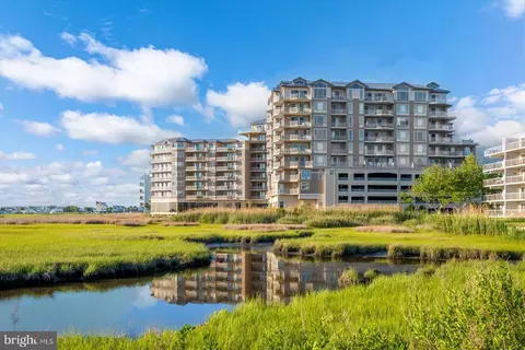 121 81st St #504, Ocean City, MD 21842