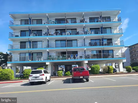 6 126th St #400S, Ocean City, MD 21842