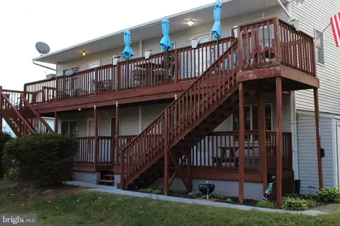 105 79th St #A, Ocean City, MD 21842