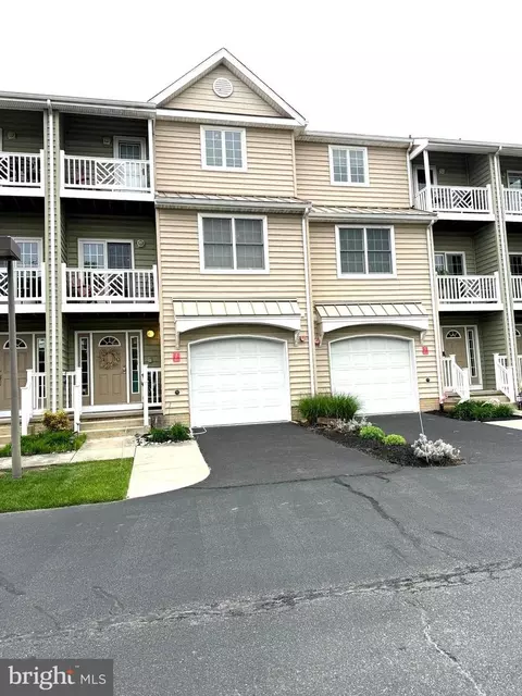 9823 Golf Course Rd #20, Ocean City, MD 21842