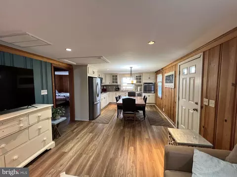 11 40th St #2, Ocean City, MD 21842
