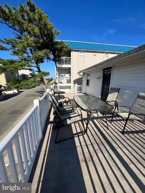 11 40th St #2, Ocean City, MD 21842