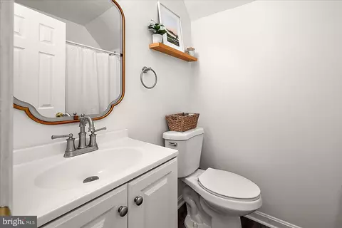 Bath - 8 Bridgewater Rd, Ocean Pines, MD 21811 photo 2 of 4
