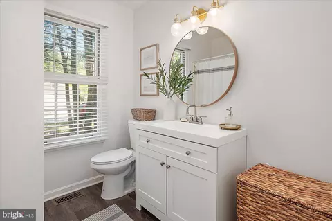Bath - 8 Bridgewater Rd, Ocean Pines, MD 21811 photo 3 of 4