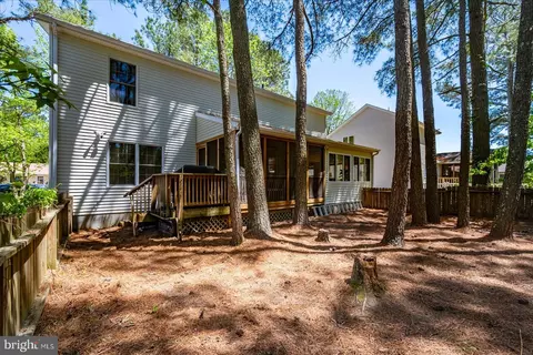Exterior - 8 Bridgewater Rd, Ocean Pines, MD 21811 photo 7 of 11