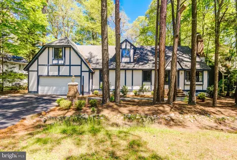 127 Nottingham Ln, Ocean Pines, MD 21811