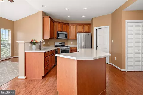 Kitchen - 273 Powell Cir, Berlin, MD 21811 photo 2 of 6