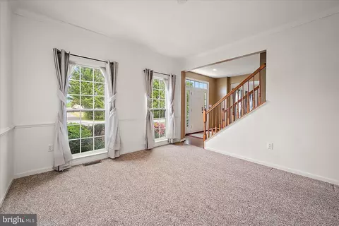 Living - 273 Powell Cir, Berlin, MD 21811 photo 3 of 11