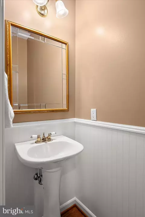Bath - 273 Powell Cir, Berlin, MD 21811 photo 1 of 4