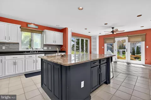 Kitchen - 6 Heron Isle Ct, Ocean Pines, MD 21811 photo 5 of 6
