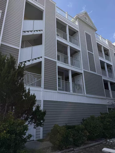 310 13th St #302, Ocean City, MD 21842