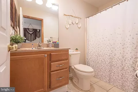 Bath - 40 Harbormist Cir, Ocean Pines, MD 21811 photo 4 of 5