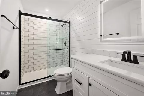 Bath - 120 71st St #3, Ocean City, MD 21842 photo 1 of 5