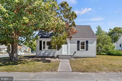 17 Somerset Ave, Pocomoke City, MD 21851