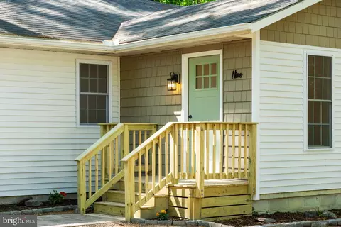 Exterior - 9 Yeoman Ct, Ocean Pines, MD 21811 photo 1 of 12