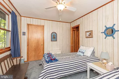 Bedroom - 32 Whaler Ln, Ocean Pines, MD 21811 photo 3 of 7