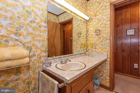 Bath - 32 Whaler Ln, Ocean Pines, MD 21811 photo 3 of 7