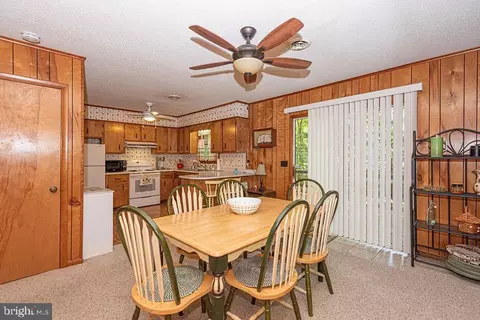 Dining - 32 Whaler Ln, Ocean Pines, MD 21811 photo 2 of 4