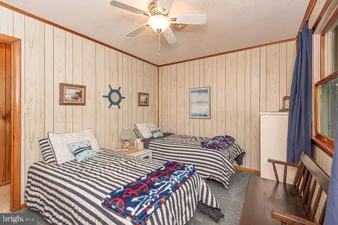 Bedroom - 32 Whaler Ln, Ocean Pines, MD 21811 photo 2 of 7