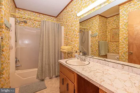Bath - 32 Whaler Ln, Ocean Pines, MD 21811 photo 1 of 7