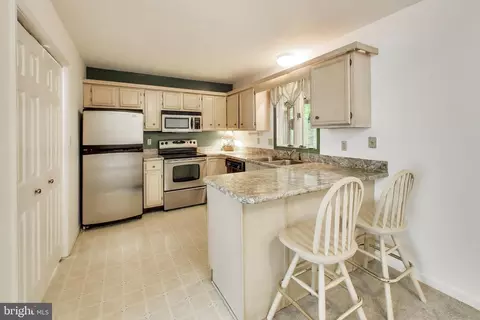 Kitchen - 5 Little John Ct, Ocean Pines, MD 21811 photo 1 of 2