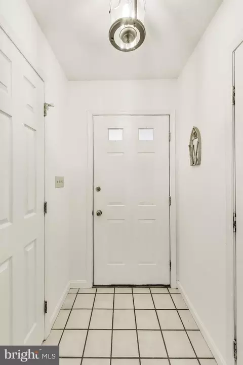 Entry Way - 5 Little John Ct, Ocean Pines, MD 21811 photo 2 of 4