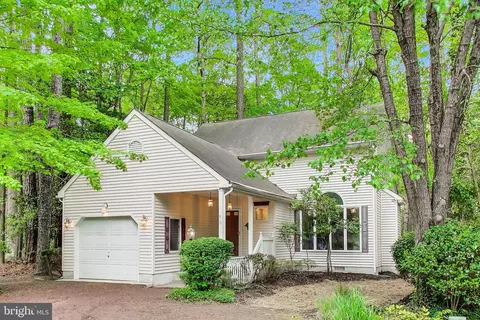 5 Little John Ct, Ocean Pines, MD 21811