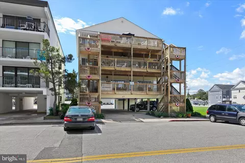 17 143rd St #202, Ocean City, MD 21842