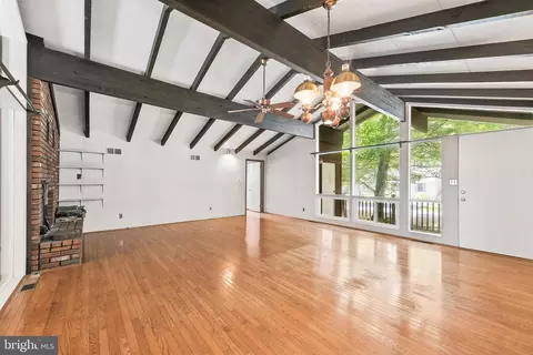 Living - 25 Seabreeze Rd, Ocean Pines, MD 21811 photo 1 of 3