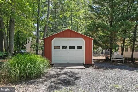 Exterior - 25 Seabreeze Rd, Ocean Pines, MD 21811 photo 2 of 10