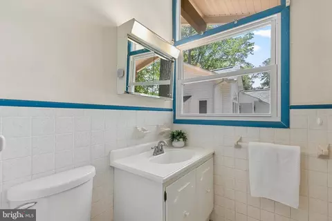 Bath - 25 Seabreeze Rd, Ocean Pines, MD 21811 photo 1 of 3