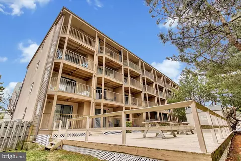 204 33rd St #20402, Ocean City, MD 21842