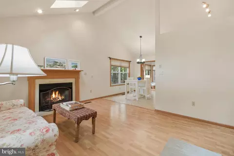 Living - 35 Liberty St, Ocean Pines, MD 21811 photo 3 of 4