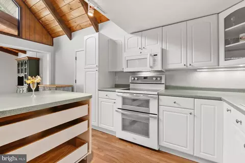 Kitchen - 101 White Sail Cir, Ocean Pines, MD 21811 photo 3 of 5