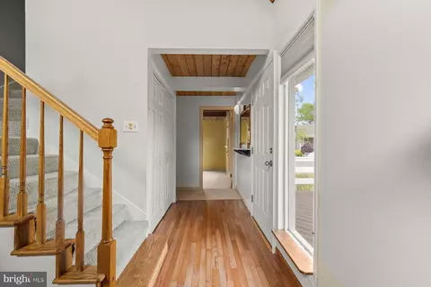Entry Way - 101 White Sail Cir, Ocean Pines, MD 21811 photo 4 of 7