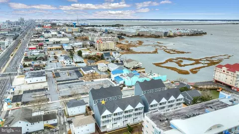 106 75th St #2, Ocean City, MD 21842