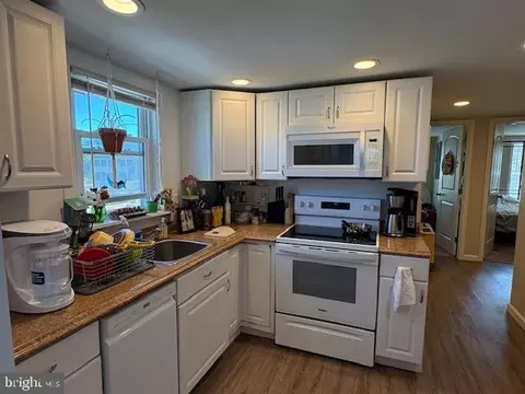 Kitchen - 104 Franklin Ave, Berlin, MD 21811 photo 1 of 3