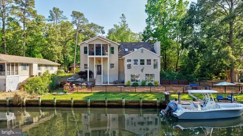 19 Duck Cv, Ocean Pines, MD 21811