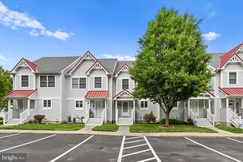 9717 Village Ln #3, Ocean City, MD 21842