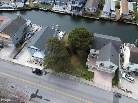 317 136th St, Ocean City, MD 21842