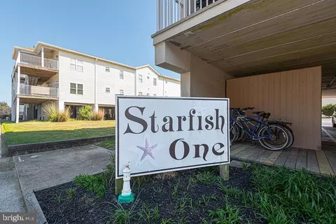 11 51st St #203, Ocean City, MD 21842