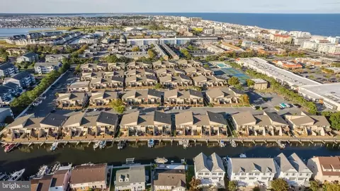 105 120th St #221C, Ocean City, MD 21842