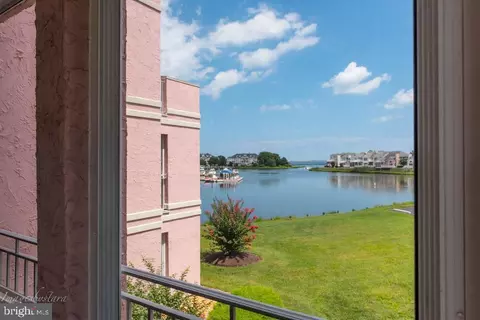 7411 Yacht Club Dr #12402, Berlin, MD 21811